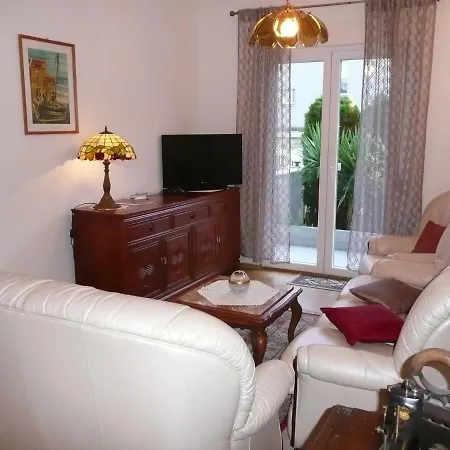Apartment San *
